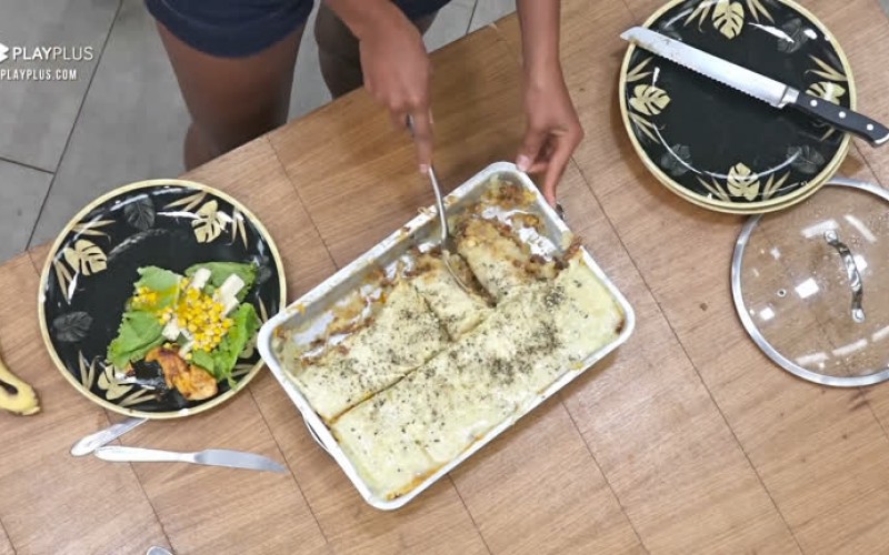 Tays capricha no almoço e faz escondidinho de batata doce para os peões - A Fazenda 12