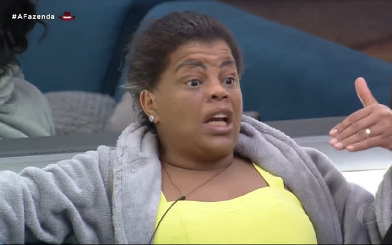 "Tudo por causa de um like", dispara Tati Quebra Barraco sobre Rico Melquiades - A Fazenda 13