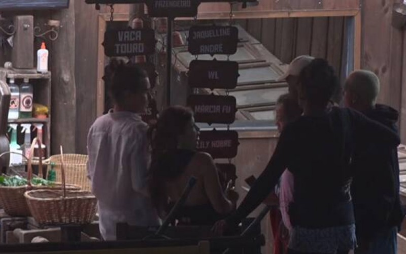 Última delegação das tarefas matinais tem briga por porquinhos e repeteco