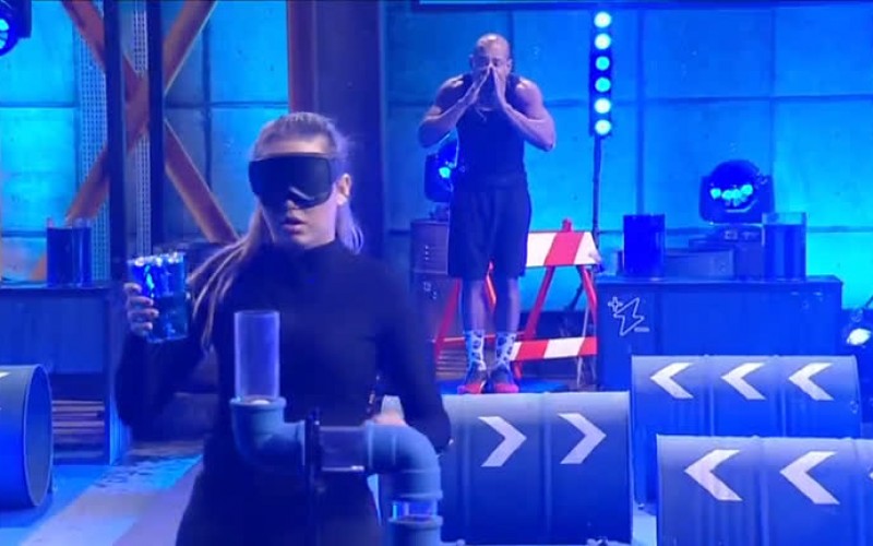 Vendados, participantes encaram circuito para encher encanamento | Power Couple Brasil 6