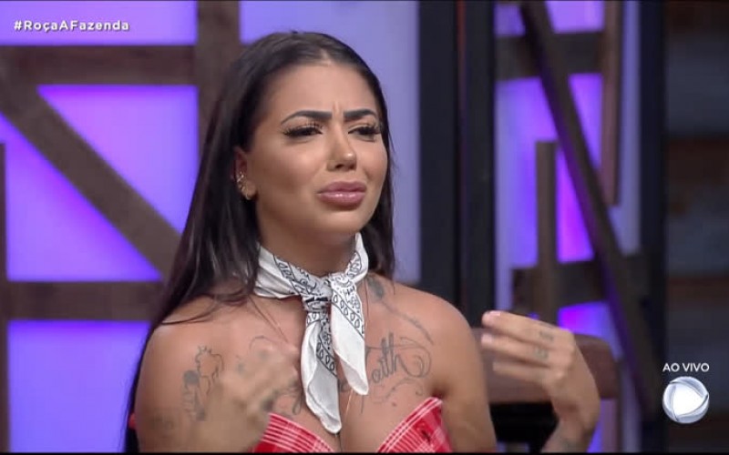 Voto de Mirella é em Lidi, com direito a discurso - A Fazenda 12