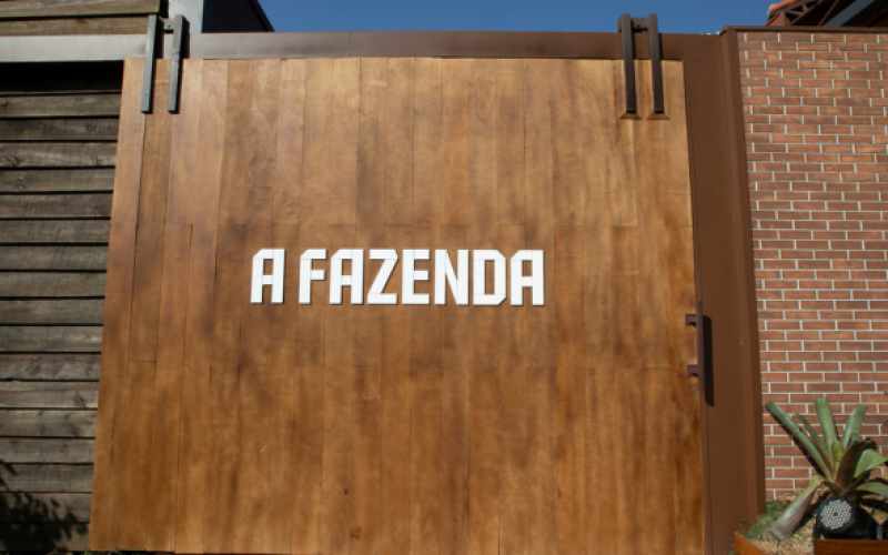Fazenda americana? Decoração da sede vai ganhar nova proposta visual