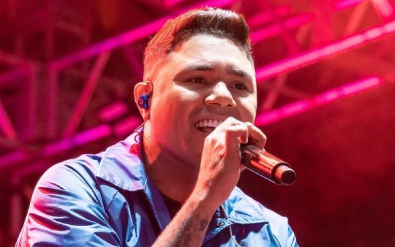 Felipe Araújo vai a animar festa de A Grande Conquista na reta final da Vila