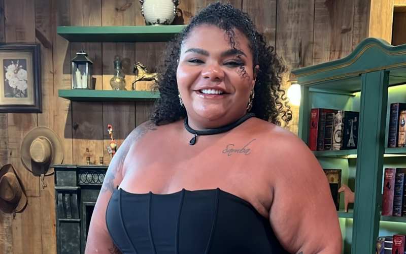 Live do Eliminado: Flora Cruz vai hablar sobre sua participação em A Fazenda nesta sexta (6)