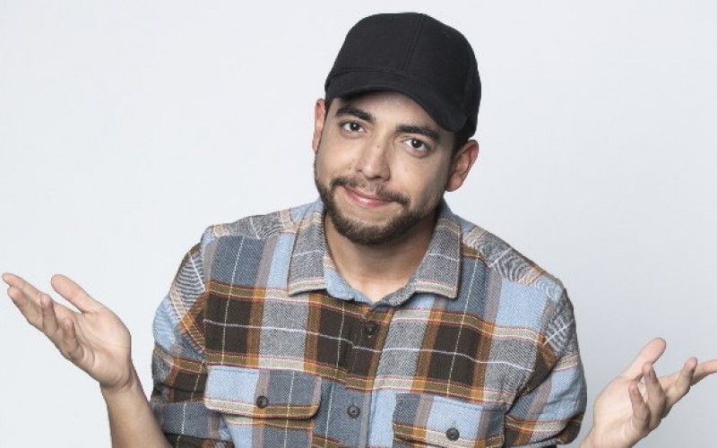 Lucas Selfie comanda debate com famosas de A Grande Conquista