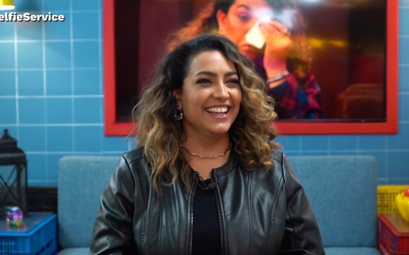Lucas Selfie entrevista Camila Moura no Selfie Service desta segunda (4)