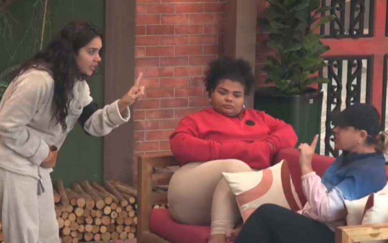 ‘Não vem fazer VT comigo’, avisa Flor durante discussão com Gizelly