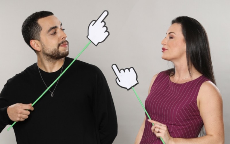 O Grande React: Lucas Selfie e Ju Nogueira reagem à sexta eliminação na Mansão