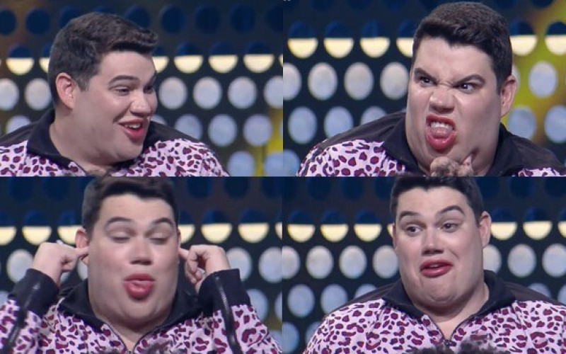 Trabalhado no deboche! Erick capricha nas caras e bocas ao receber críticas da Mansão